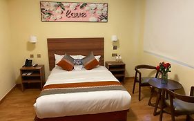 Sm Hotel Plus
